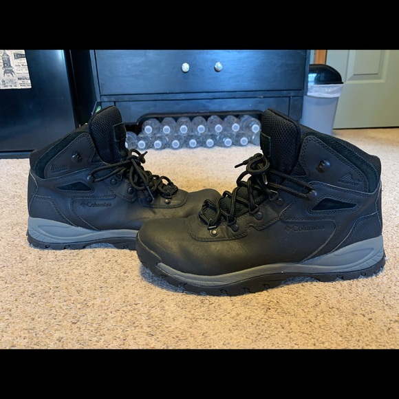 yoncalla mid slip waterproof